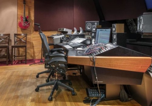 How many music studios are in nashville?