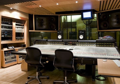 How many major recording studios are in the us?